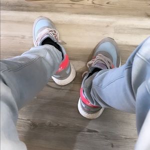 Meet your Posher, Roy